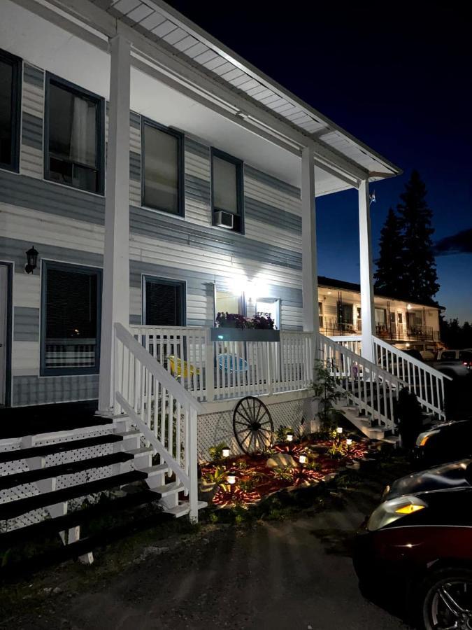Bay Lake Inn - Frontiersman Motel Latchford Kültér fotó