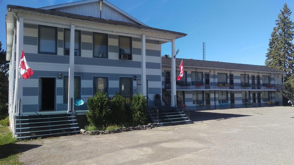 Bay Lake Inn - Frontiersman Motel Latchford Kültér fotó