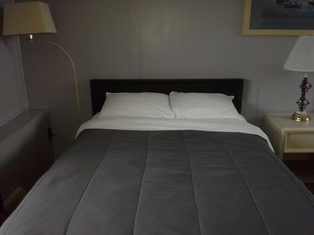 Bay Lake Inn - Frontiersman Motel Latchford Kültér fotó
