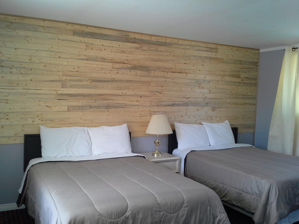 Bay Lake Inn - Frontiersman Motel Latchford Kültér fotó